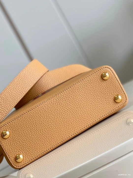 WIS CAPUCINES LOUIS VUITTON BB 1212